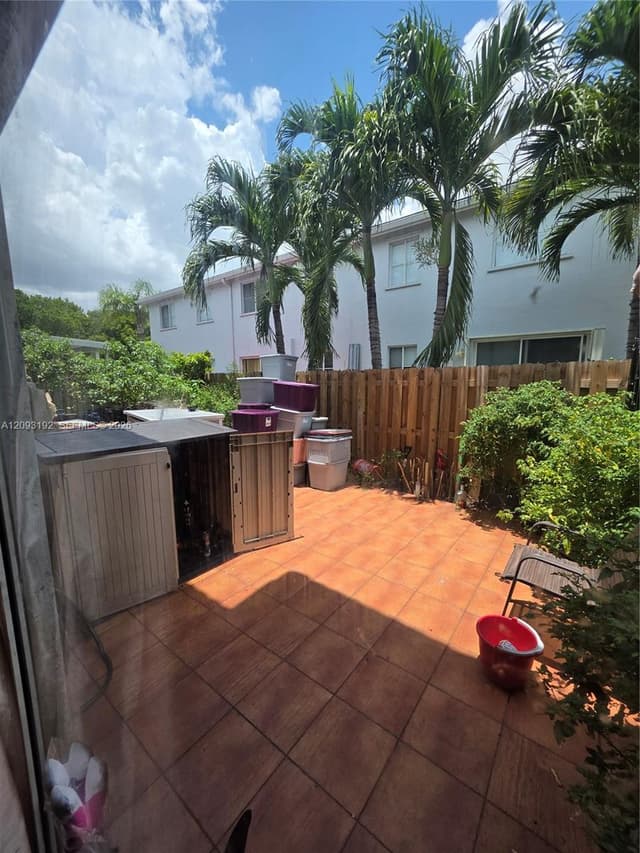 7251 NW 174th Ter # 102, Hialeah FL 33015 - Hialeah, FL - Photo 2