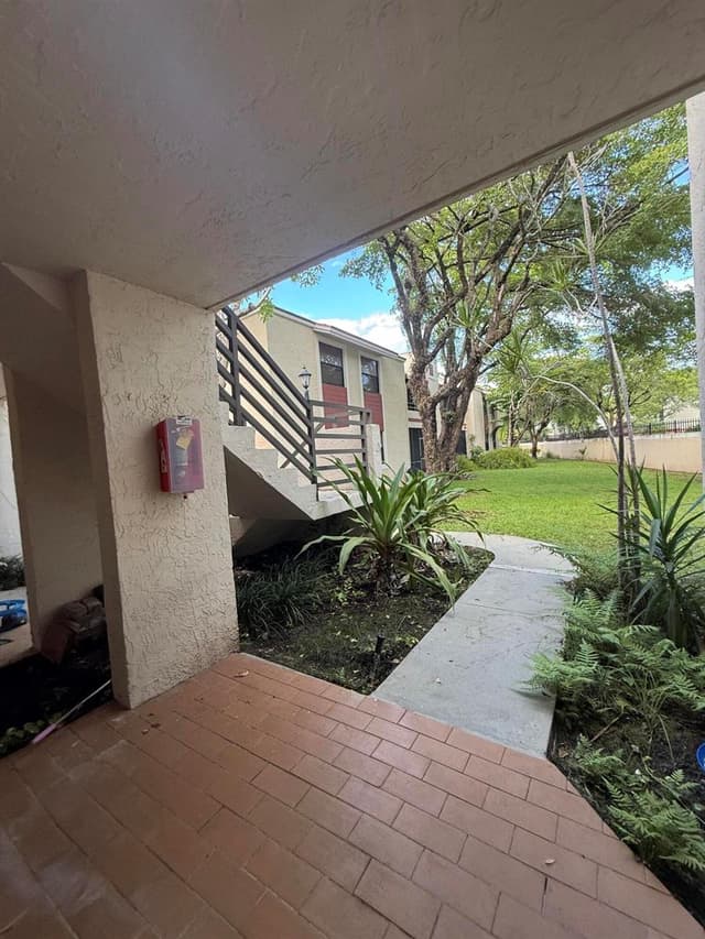 20015 NE 3RD Court # 5, Miami FL 33179 - Miami, FL - Photo 2