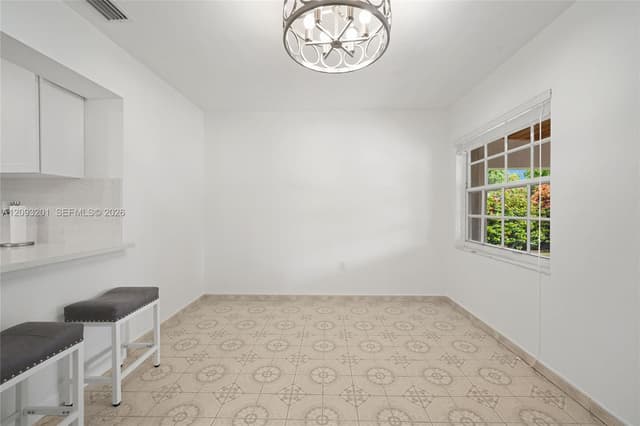 1250 W 34th St, Hialeah FL 33012 - Hialeah, FL - Photo 7