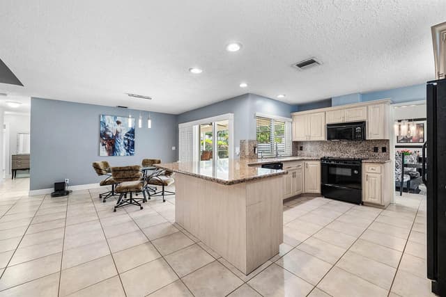 10975 NW 19TH Street, Coral Springs FL 33071 - Coral Springs, FL - Photo 6
