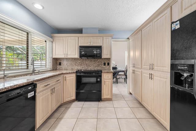 10975 NW 19TH Street, Coral Springs FL 33071 - Coral Springs, FL - Photo 7