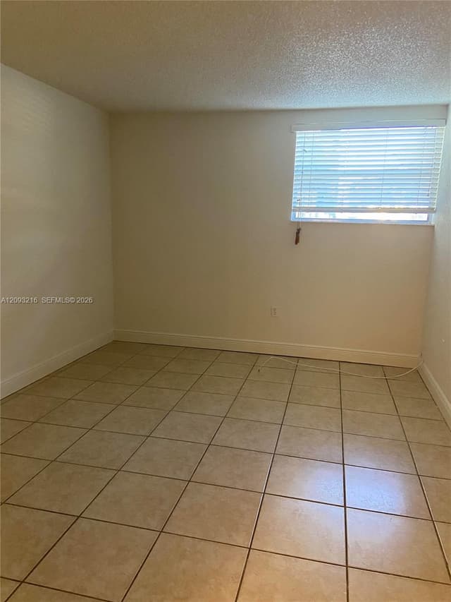 666 W 81st St # 127, Hialeah FL 33014 - Hialeah, FL - Photo 6