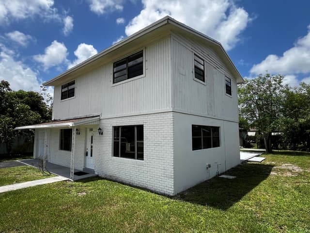 5163 MARION Place, West Palm Beach FL 33407 - West Palm Beach, FL - Photo 2