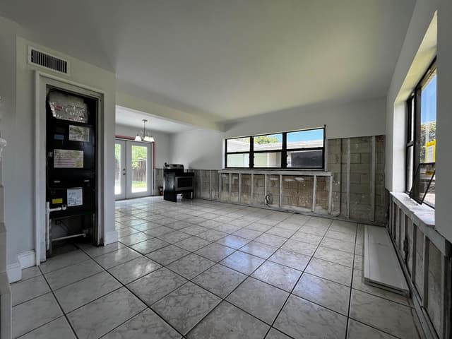 5163 MARION Place, West Palm Beach FL 33407 - West Palm Beach, FL - Photo 4