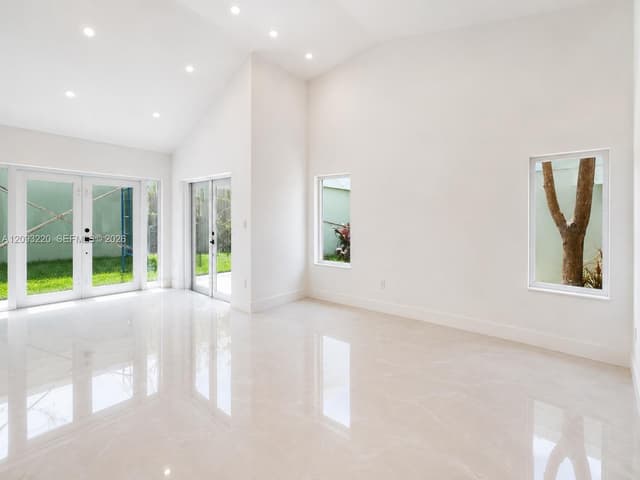 11708 SW 114th Ter, Miami FL 33186 - Miami, FL - Photo 2