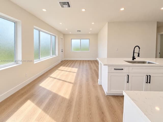 1711 NW 26th Ave, Fort Lauderdale FL 33311 - Fort Lauderdale, FL - Photo 2