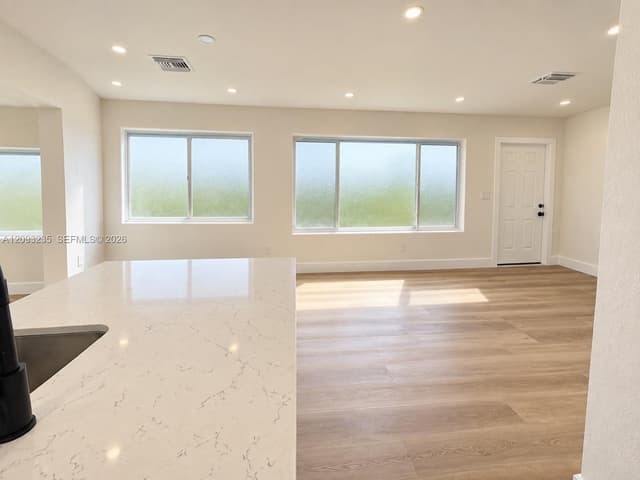 1711 NW 26th Ave, Fort Lauderdale FL 33311 - Fort Lauderdale, FL - Photo 6