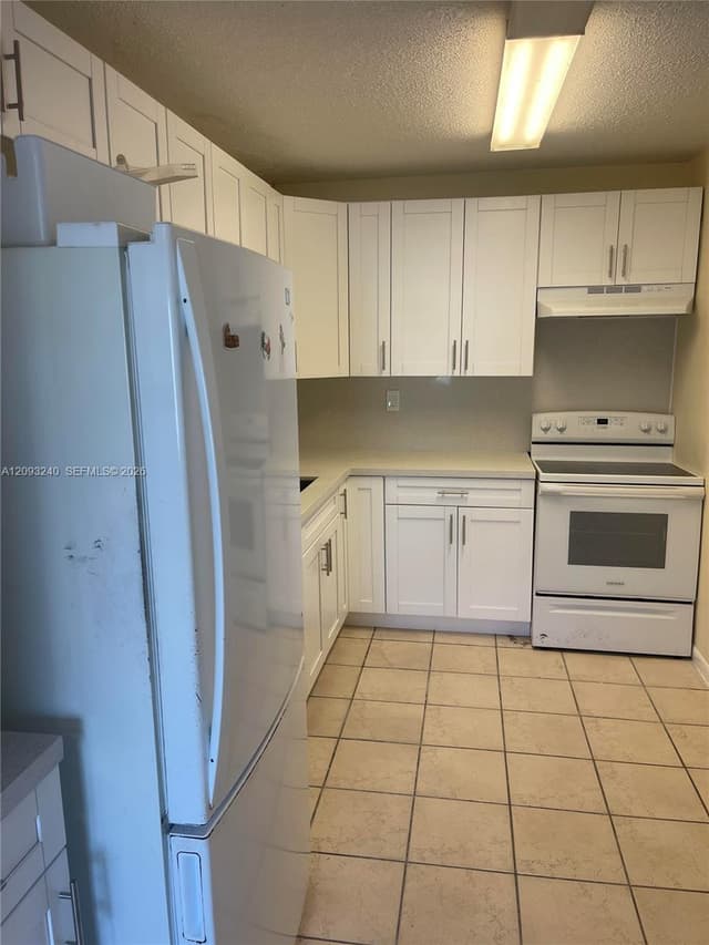 1325 W 68th St # 221, Hialeah FL 33014 - Hialeah, FL - Photo 6