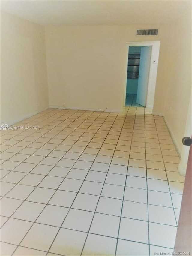 1325 W 68th St # 221, Hialeah FL 33014 - Hialeah, FL - Photo 3