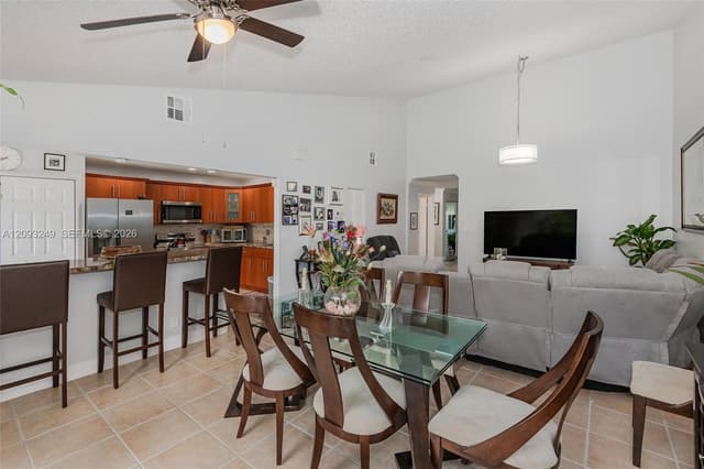 6064 NW 3rd St, Margate FL 33063 - Margate, FL - Photo 6