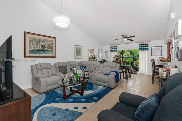 6064 NW 3rd St, Margate FL 33063 - Margate, FL - Photo 4