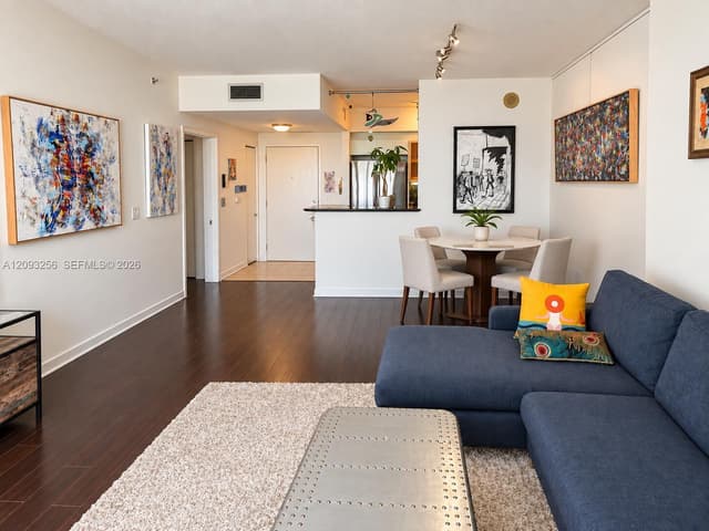 325 S Biscayne Blvd # 1424, Miami FL 33131 - Miami, FL - Photo 2