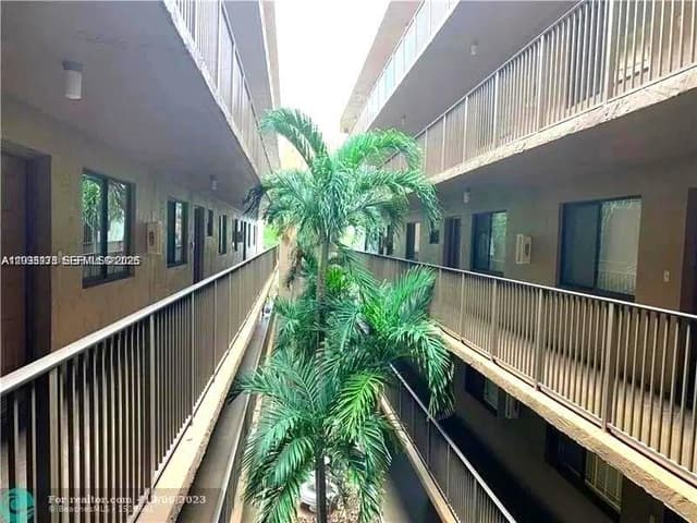 8020 Hampton Blvd # 309, North Lauderdale FL 33068 - North Lauderdale, FL - Photo 3