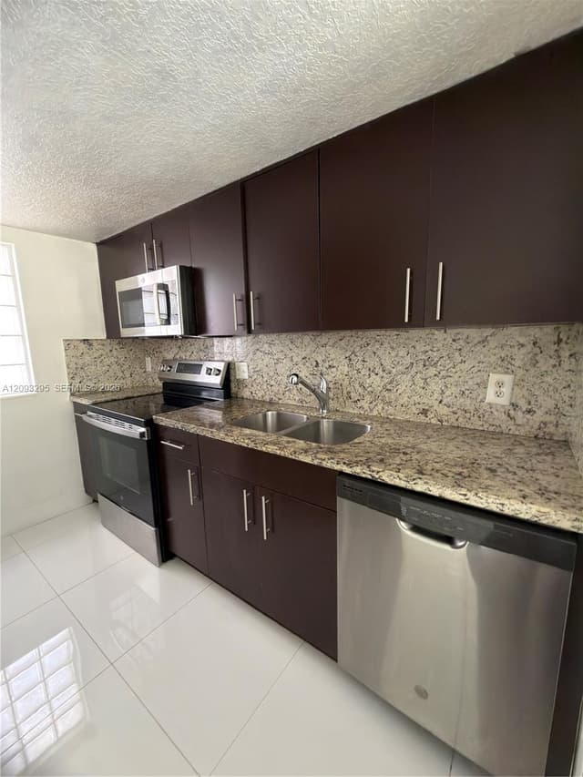 695 SW 11th St # 204, Miami FL 33129 - Miami, FL - Photo 4