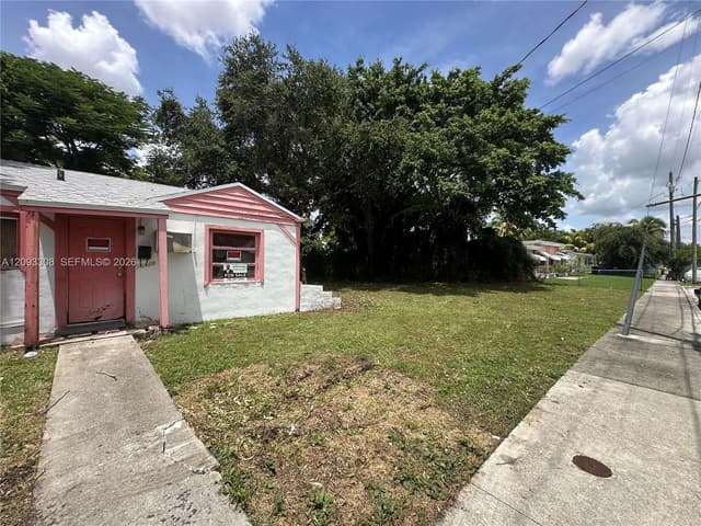 16122 NE 18th Ct, North Miami Beach FL 33162 - North Miami Beach, FL - Photo 3