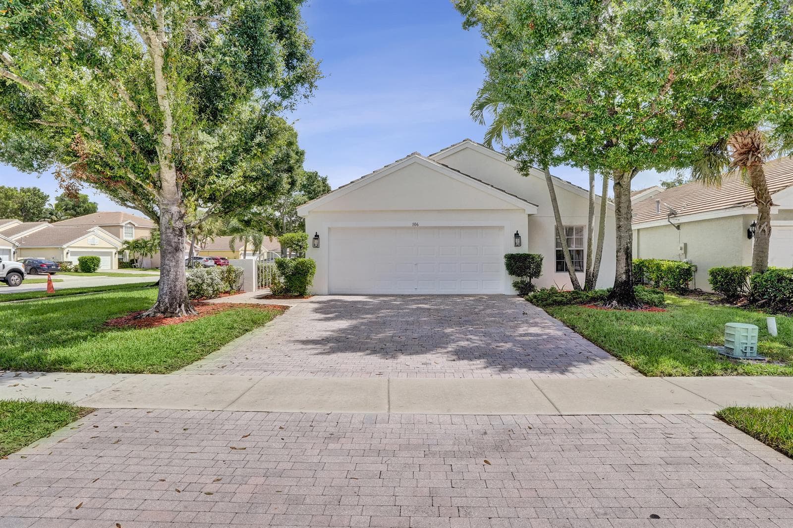 106 HAMILTON Terrace, Royal Palm Beach FL 33414 - Royal Palm Beach, FL - Photo 1