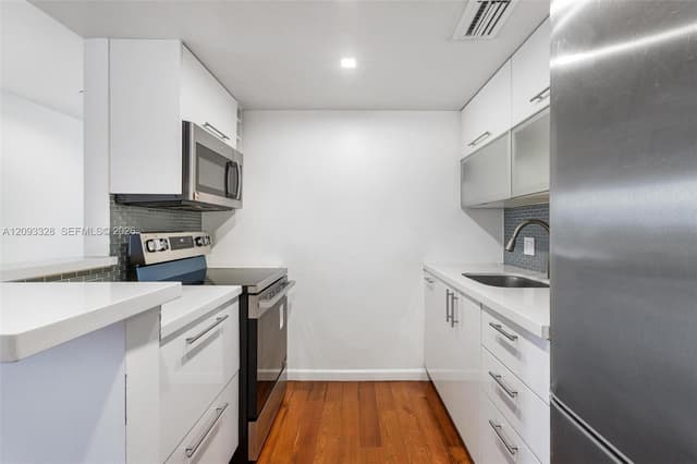 227 Michigan Ave # 405, Miami Beach FL 33139 - Miami Beach, FL - Photo 4