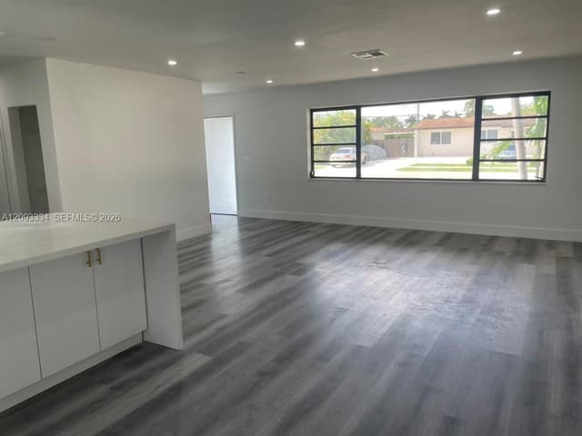 9635 SW 45th Ter, Miami FL 33165 - Miami, FL - Photo 3
