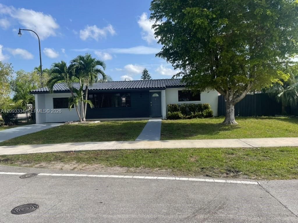9635 SW 45th Ter, Miami FL 33165 - Miami, FL - Photo 1