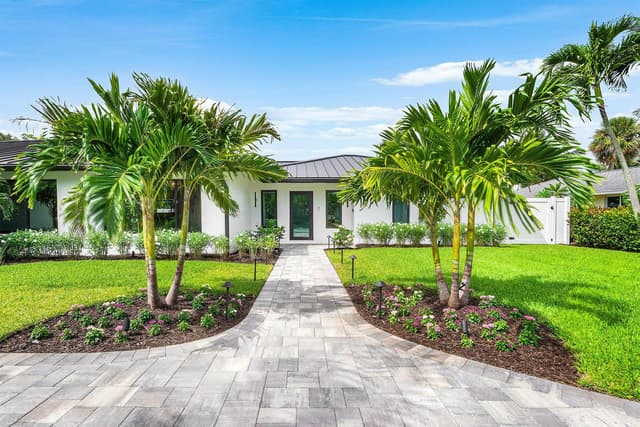 111 FAIRVIEW W, Tequesta FL 33469 - Tequesta, FL - Photo 2