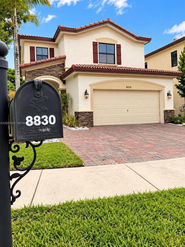 8830 NW 101st Pl, Doral FL 33178 - Doral, FL - Photo 2
