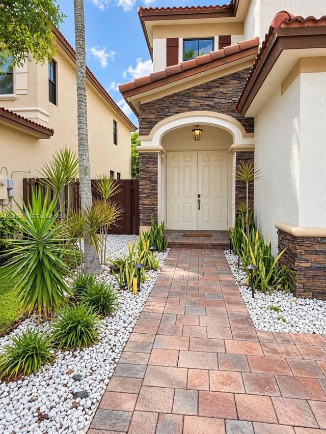 8830 NW 101st Pl, Doral FL 33178 - Doral, FL - Photo 3