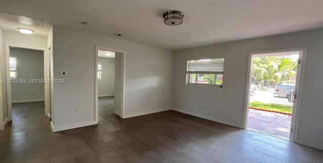 991 E 20th St, Hialeah FL 33013 - Hialeah, FL - Photo 7