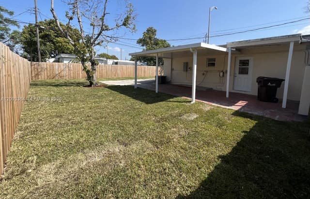 991 E 20th St, Hialeah FL 33013 - Hialeah, FL - Photo 5