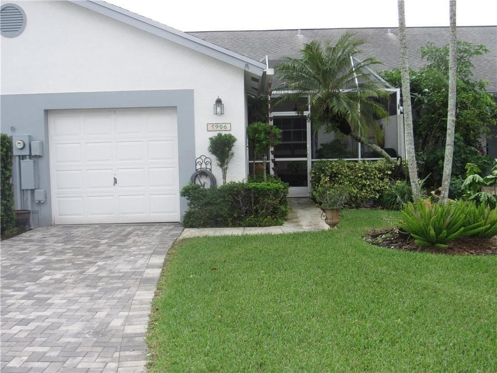 5906 NW 93RD Terrace, Tamarac FL 33321 - Tamarac, FL - Photo 1