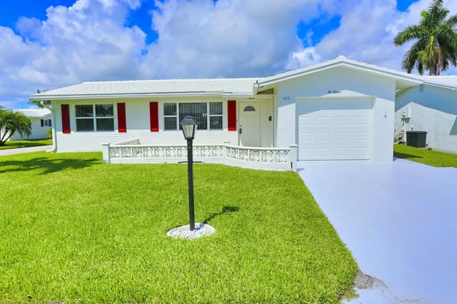 1015 SW 16th Street, Boynton Beach FL 33426 - Boynton Beach, FL - Photo 2