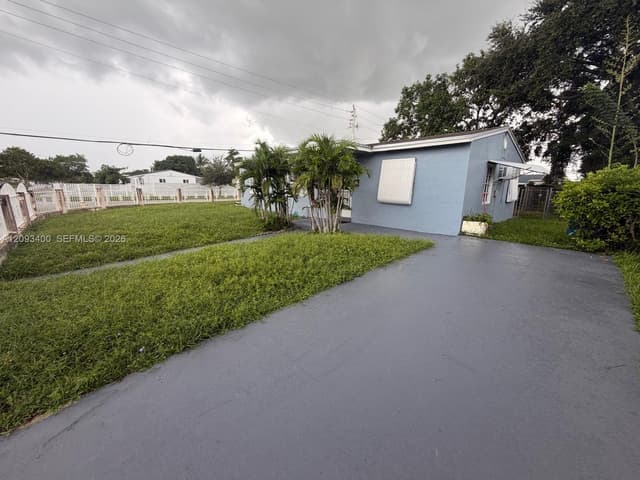 16000 NW 17th Ct, Miami Gardens FL 33054 - Miami Gardens, FL - Photo 2