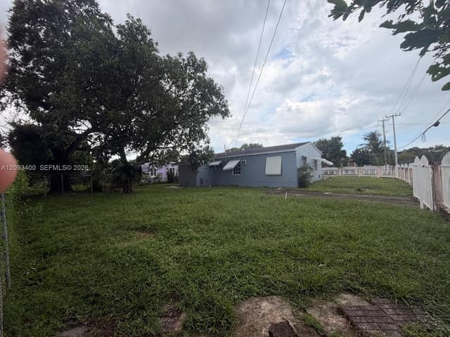 16000 NW 17th Ct, Miami Gardens FL 33054 - Miami Gardens, FL - Photo 5