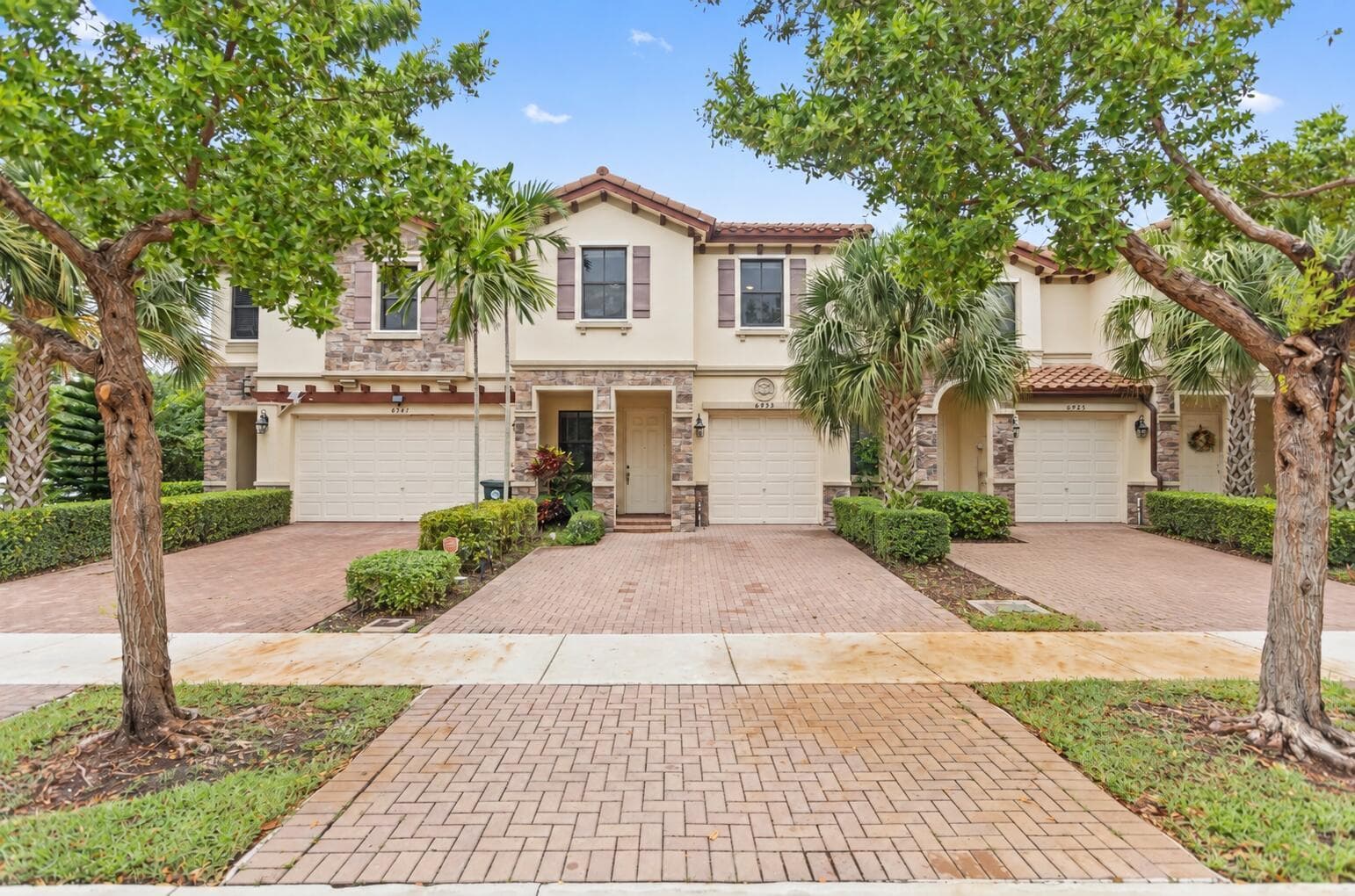 6943 BROADLAND Way, Coconut Creek FL 33073 - Coconut Creek, FL - Photo 1