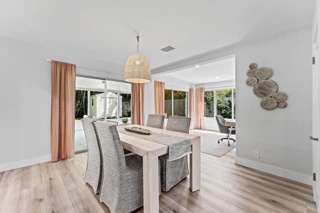 233 Lake Terrace, Delray Beach FL 33444 - Delray Beach, FL - Photo 2
