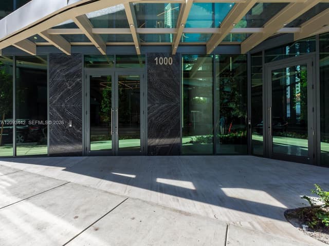 1000 Brickell Plz # 4104, Miami FL 33131 - Miami, FL - Photo 2