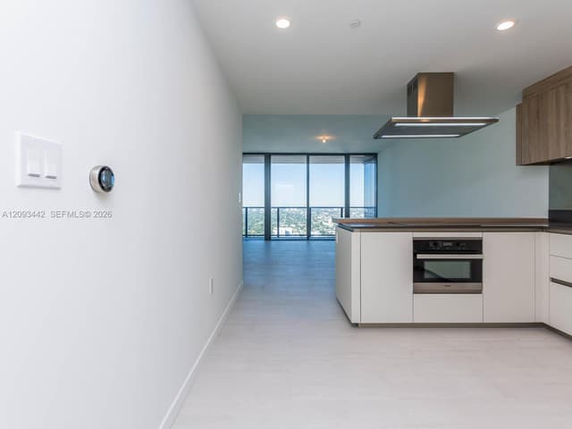 1000 Brickell Plz # 4104, Miami FL 33131 - Miami, FL - Photo 4
