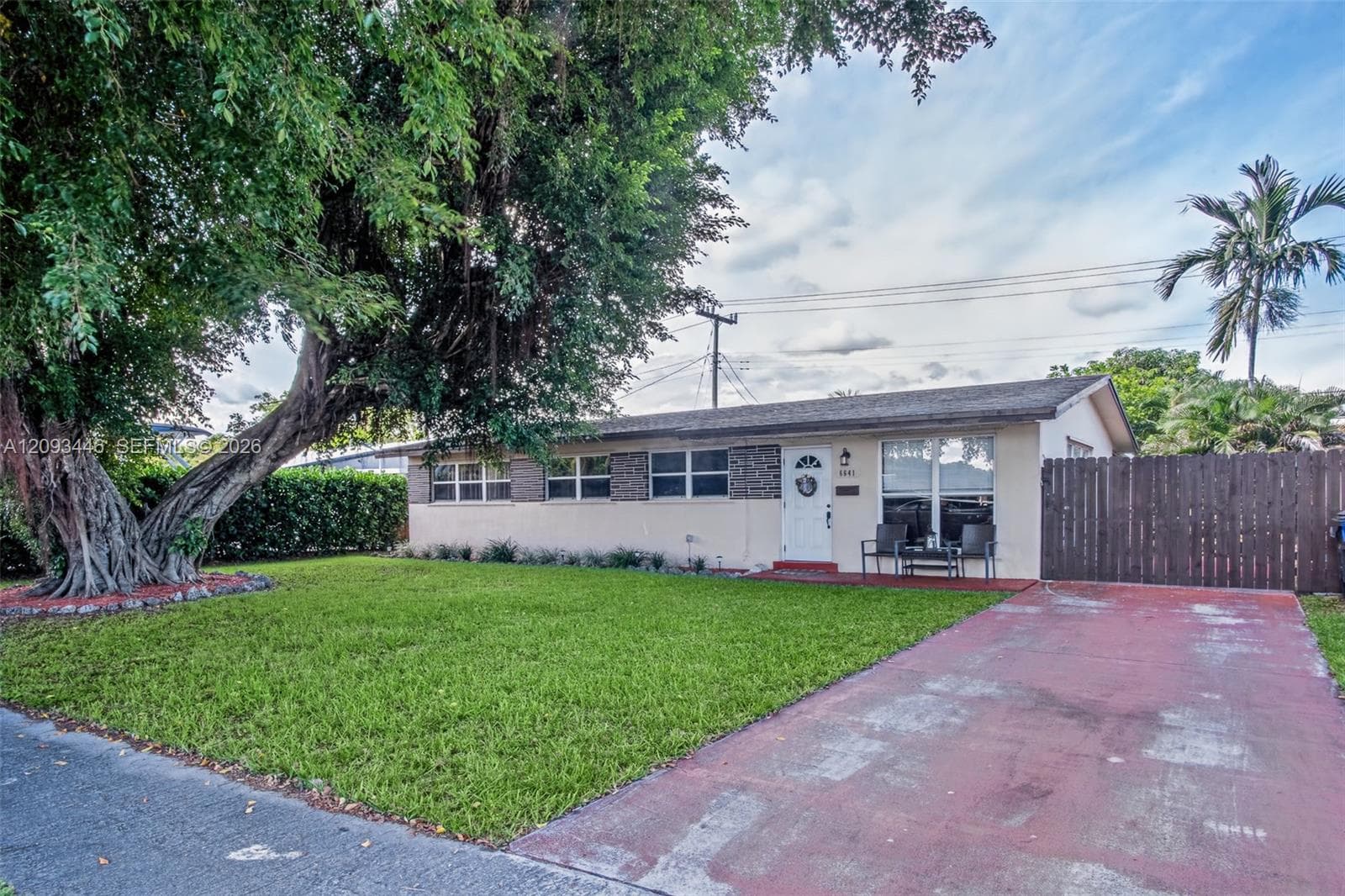 6641 Fillmore St, Hollywood FL 33024 - Hollywood, FL - Photo 1