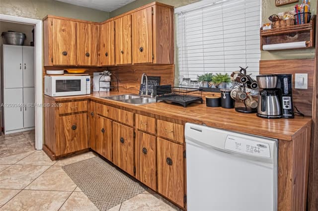 6641 Fillmore St, Hollywood FL 33024 - Hollywood, FL - Photo 5