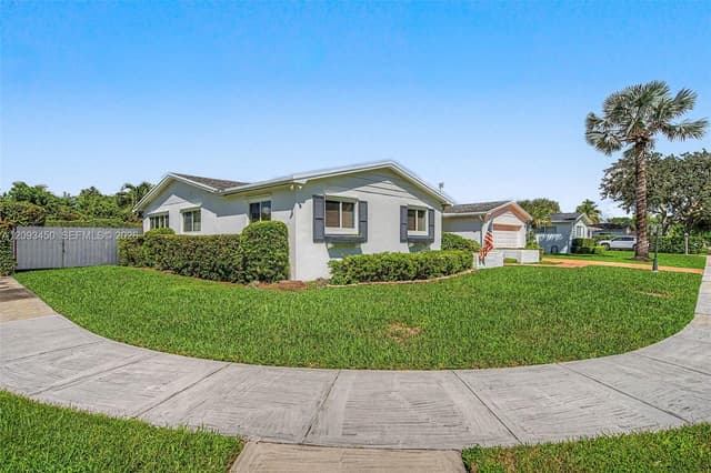 10190 SW 99th Ave, Miami FL 33176 - Miami, FL - Photo 2