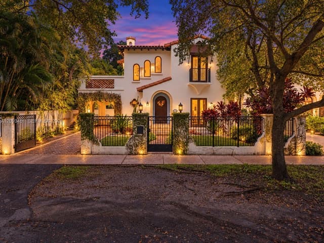 421 Sarto Ave, Coral Gables FL 33134 - Coral Gables, FL - Photo 2