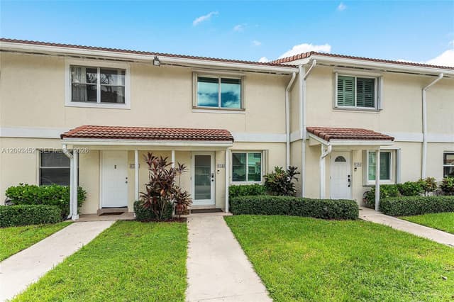 6386 Boca Cir, Boca Raton FL 33433 - Boca Raton, FL - Photo 2