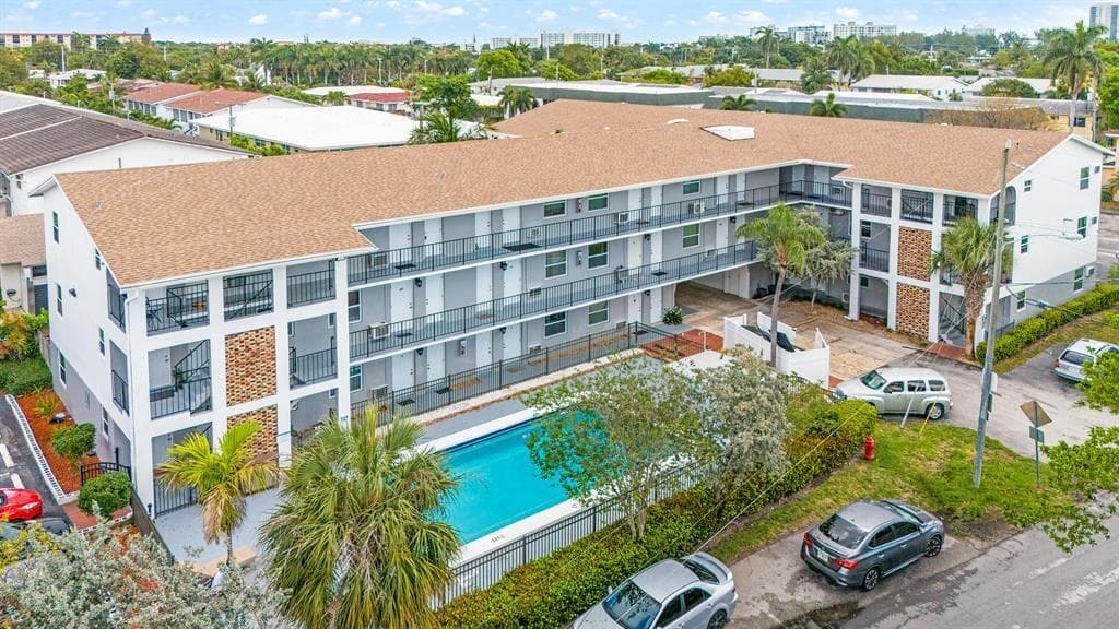 1021 NE 24TH Avenue # 18, Pompano Beach FL 33062 - Pompano Beach, FL - Photo 1