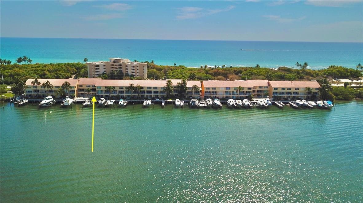 4230 N OCEAN Drive, Hollywood FL 33019 - Hollywood, FL - Photo 1