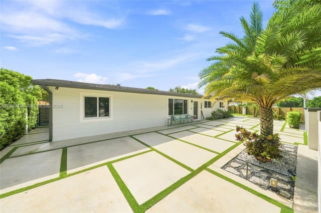 8031 SW 97th Ave, Miami FL 33173 - Miami, FL - Photo 5