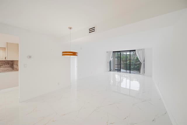 16300 Golf Club Road # 114, Weston FL 33326 - Weston, FL - Photo 4