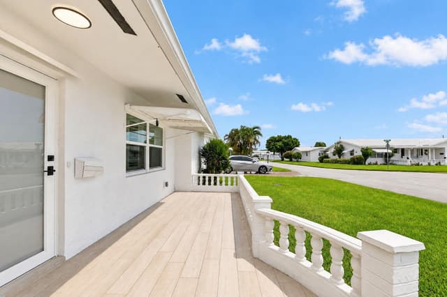 1304 SW 23rd Street, Boynton Beach FL 33426 - Boynton Beach, FL - Photo 4
