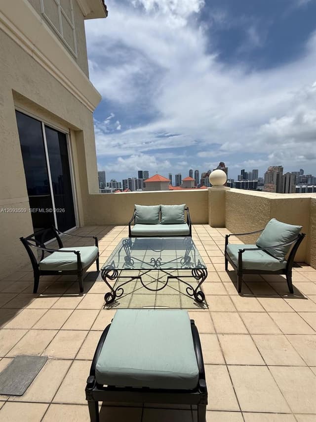 19501 W Country Club Dr # 03, Aventura FL 33180 - Aventura, FL - Photo 2