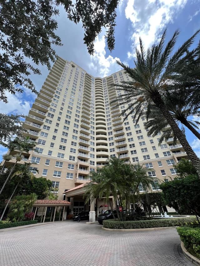 19501 W Country Club Dr # 03, Aventura FL 33180 - Aventura, FL - Photo 4