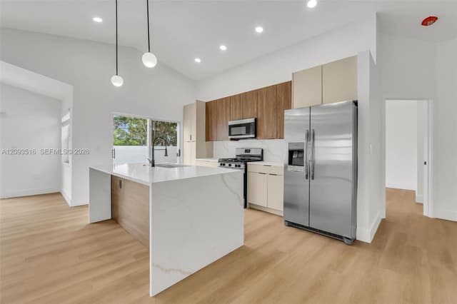 16 Gables Blvd, Weston FL 33326 - Weston, FL - Photo 7