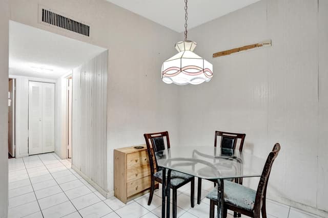 9414 S BELFORT Circle # 215, Tamarac FL 33321 - Tamarac, FL - Photo 6